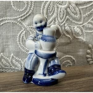 Vintage Russian Gzhel Handmade Porcelain Man Potter Figurine Blue & White 3 1/4”
